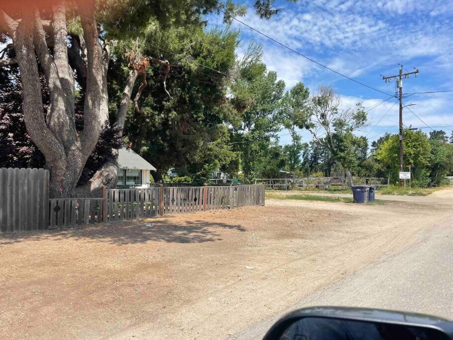 Den Street Cottage Los Alamos Bagian luar foto